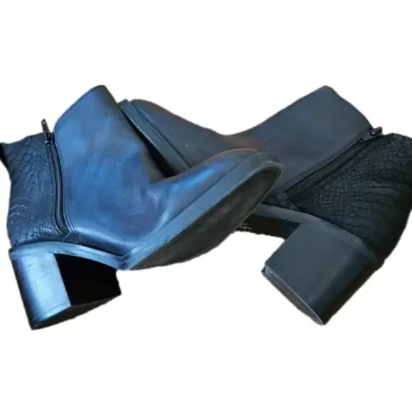 Crown Vintage Black Leather Scale Detail Zip-up Square Heeled Booties-Size 9.5 - Picture 8 of 9